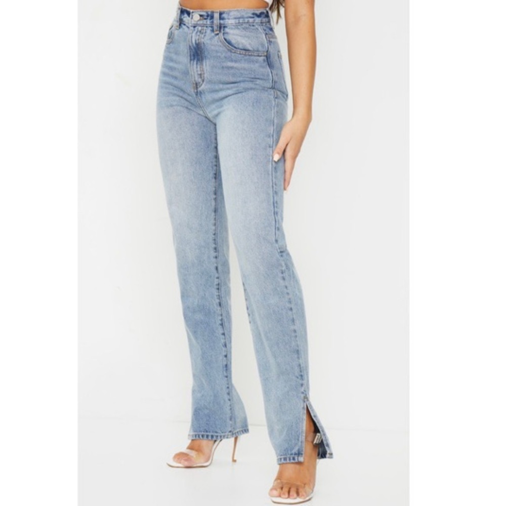 ✨NEW✨ Never worn Pretty Little Thing jeans